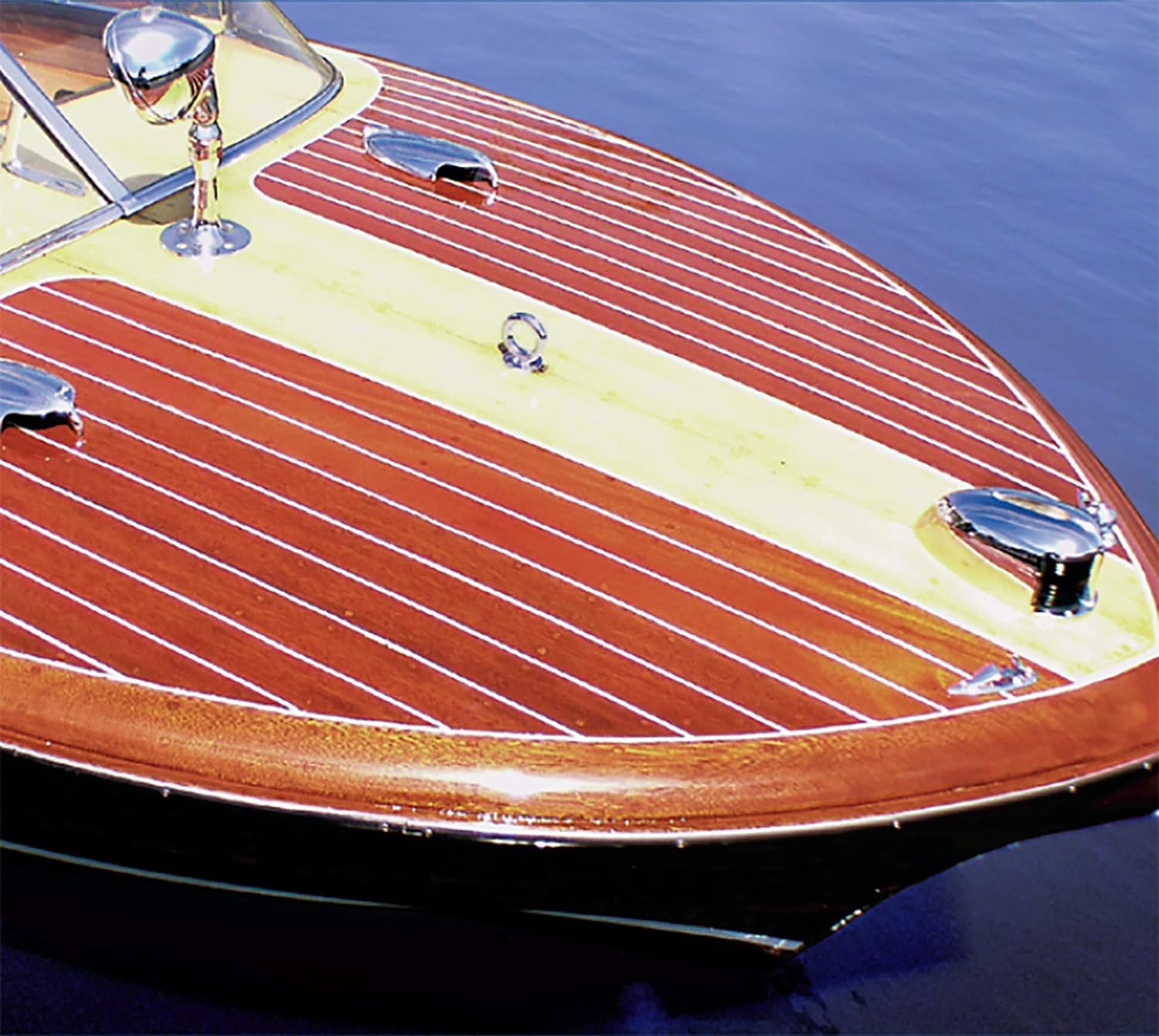 Spar Varnish vs. Penetrating Epoxy Sealer: The Right Topcoat for Exposed Boat Wood